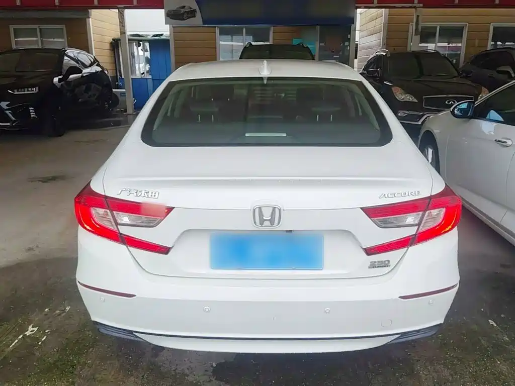Honda Accord — фото 6