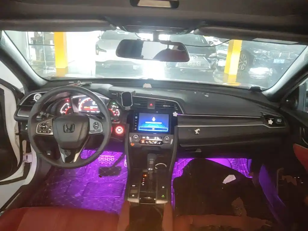 Honda Civic — фото 10