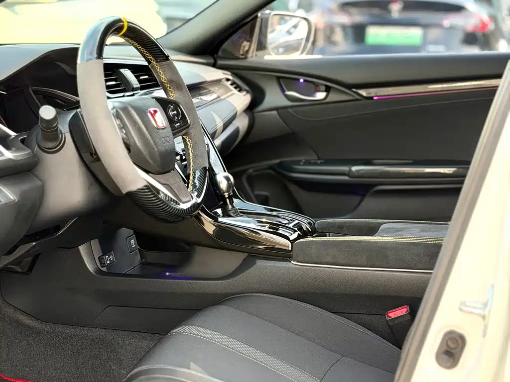 Honda Civic — фото 17