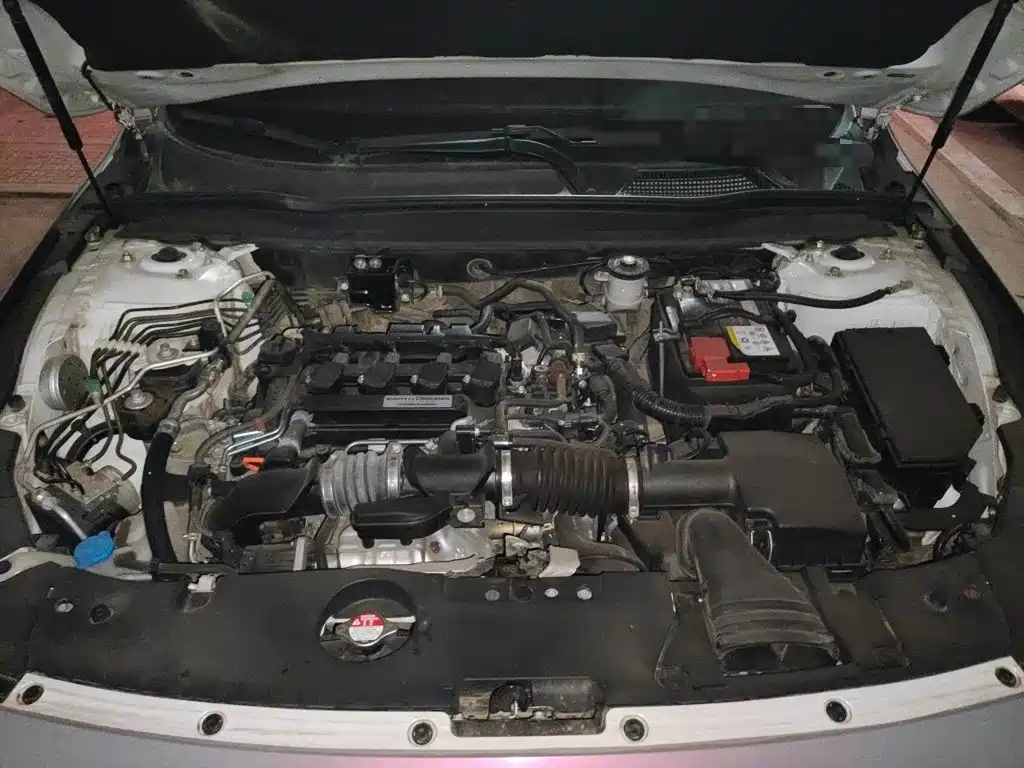 Honda Accord — фото 11