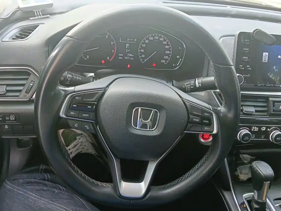 Honda Inspire — фото 15