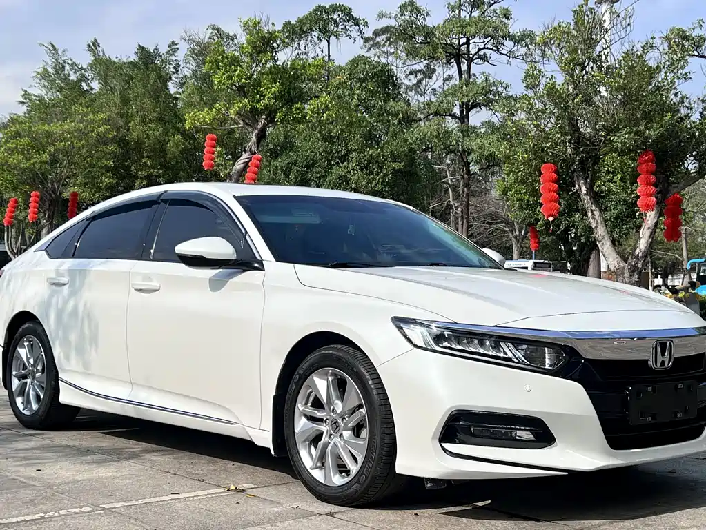 Honda Accord — фото 2