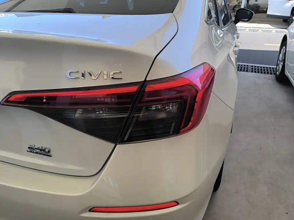Honda Civic — фото 8