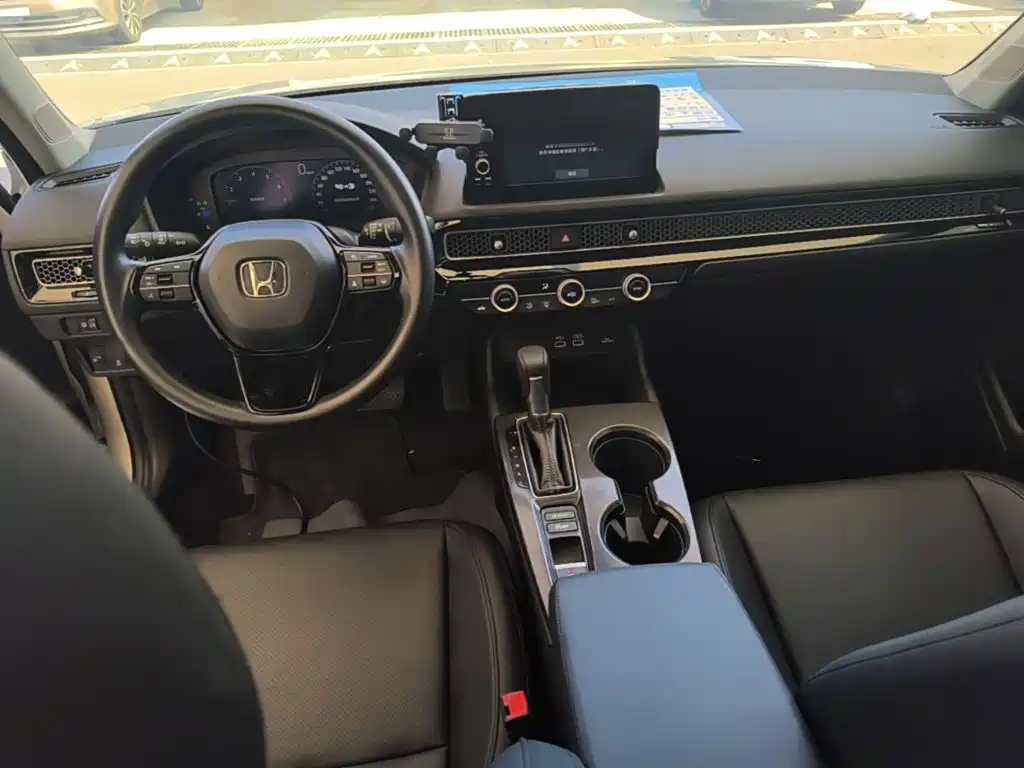 Honda Civic — фото 10