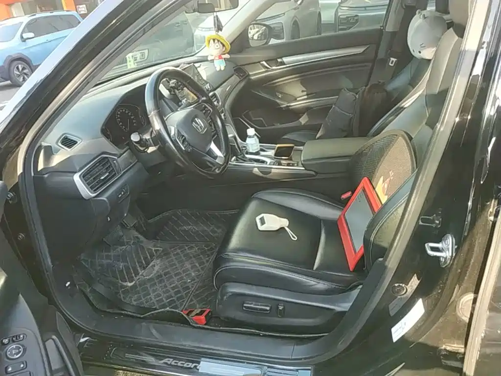 Honda Accord — фото 15