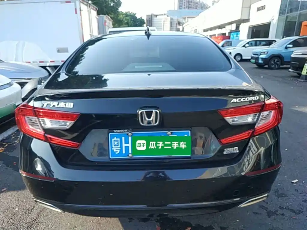 Honda Accord — фото 6