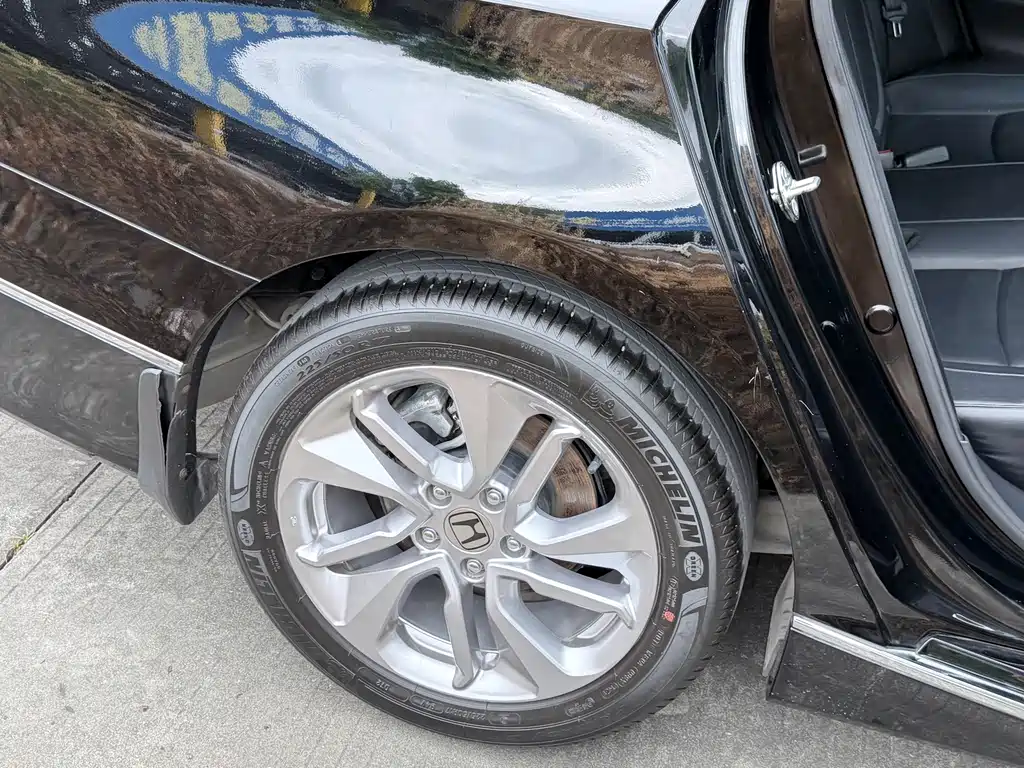 Honda Accord — фото 14