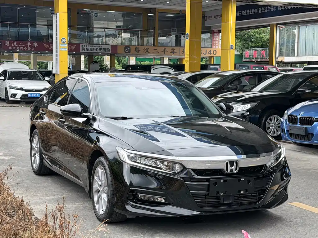 Honda Accord — фото 3