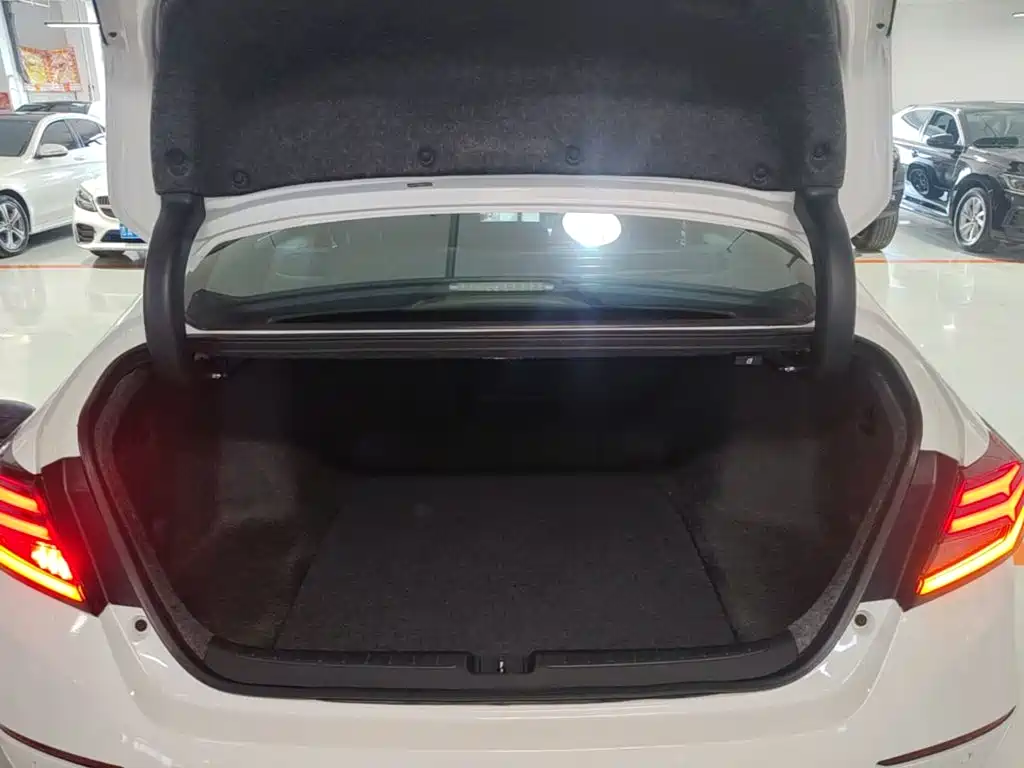 Honda Accord — фото 19