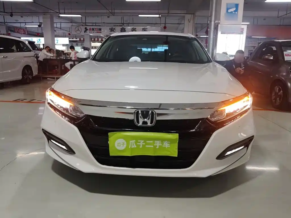 Honda Accord — фото 3