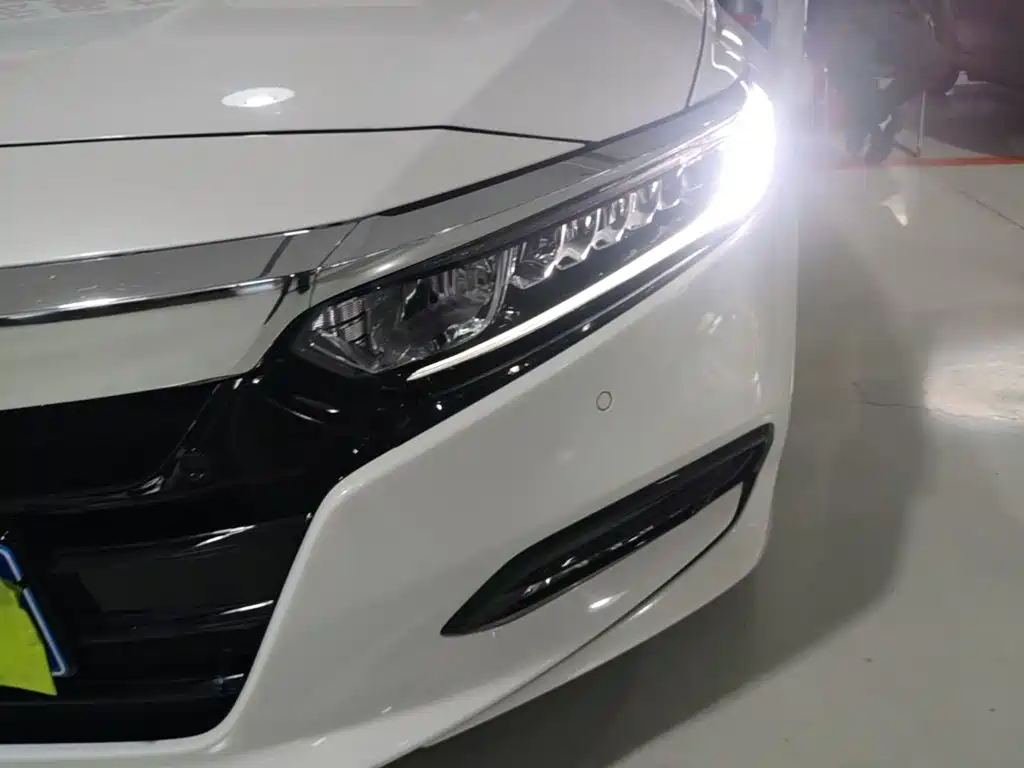Honda Accord — фото 24