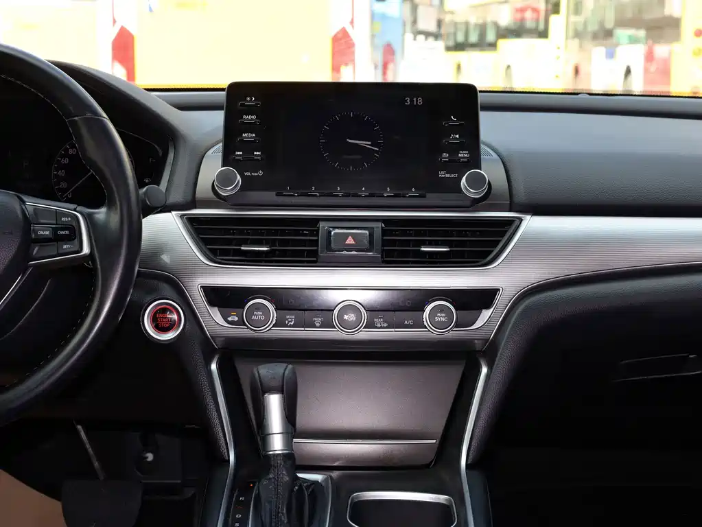 Honda Accord — фото 15