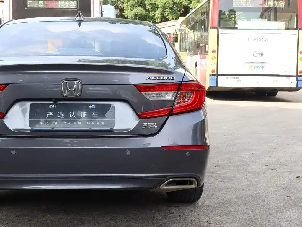 Honda Accord — фото 25
