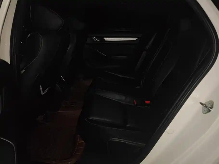 Honda Inspire — фото 11