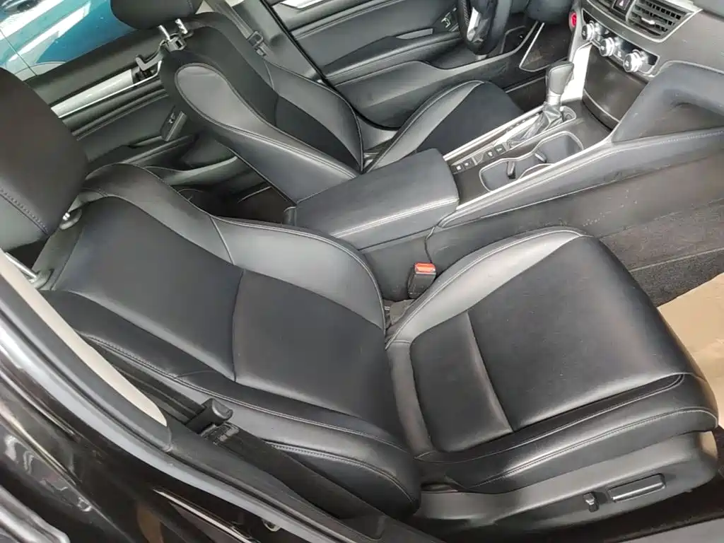 Honda Accord — фото 25