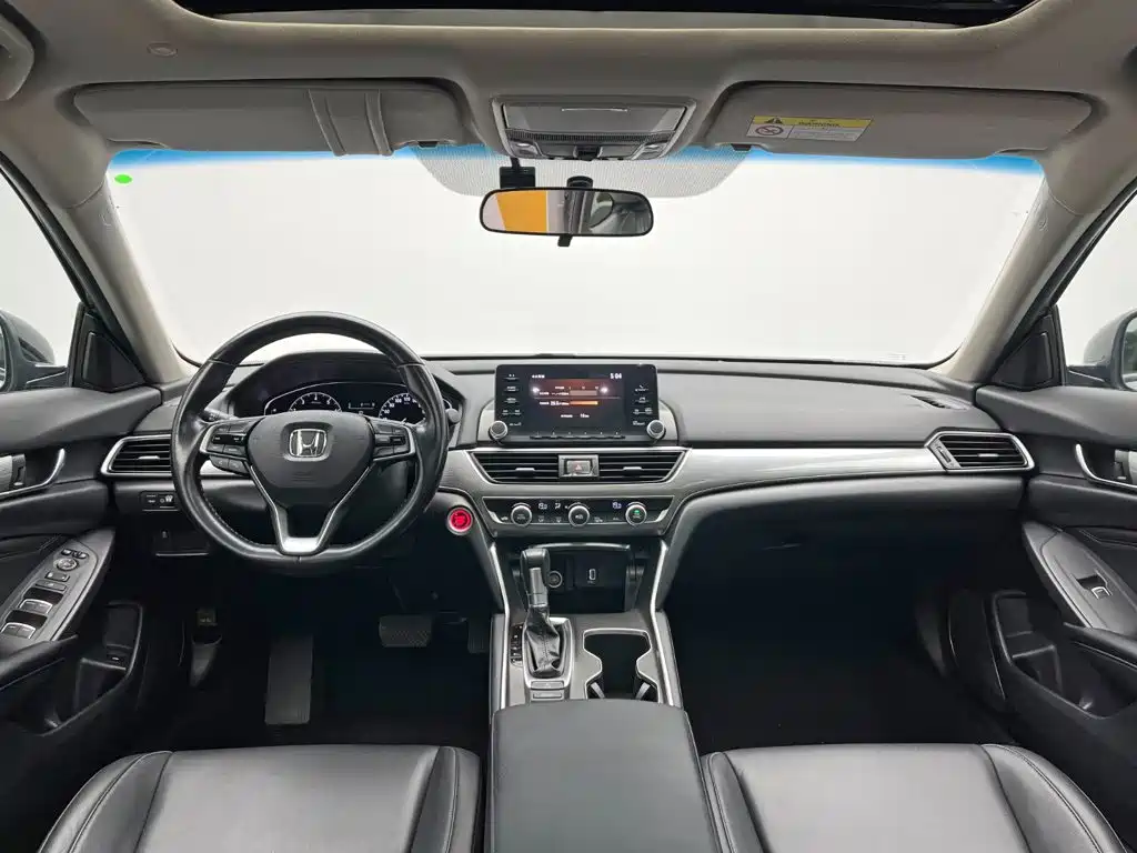 Honda Accord — фото 23