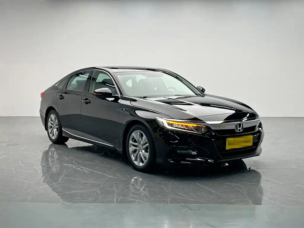 Honda Accord — фото 8