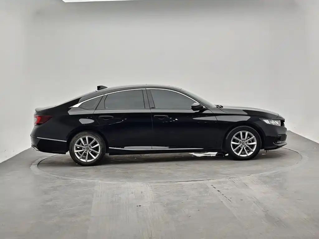 Honda Accord — фото 4