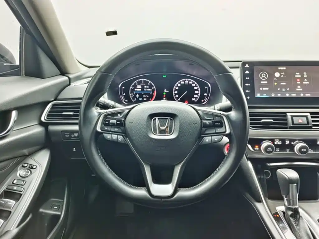 Honda Accord — фото 9