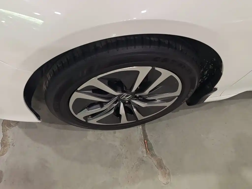 Honda Accord — фото 23
