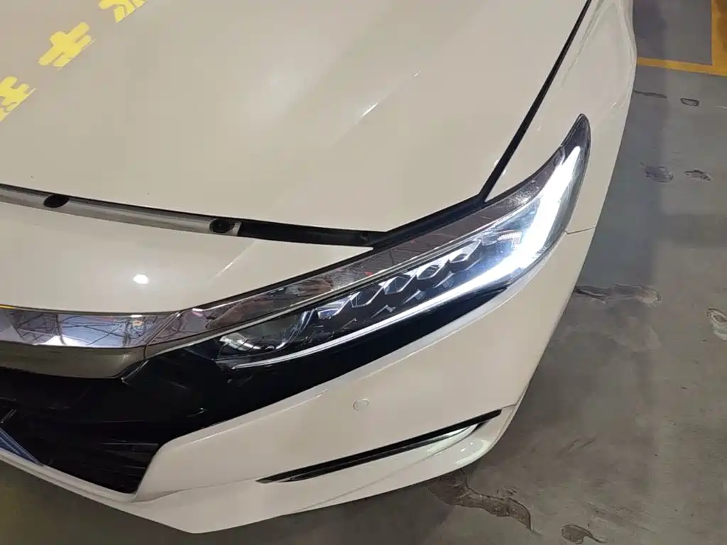 Honda Accord — фото 24