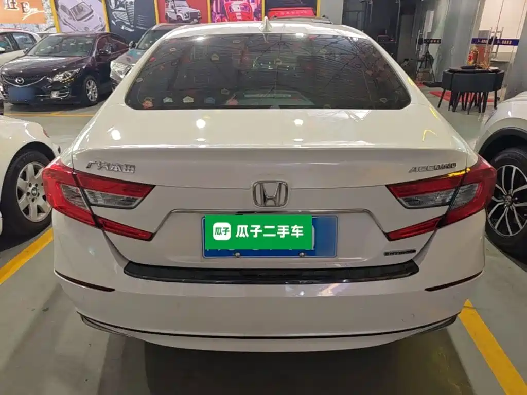 Honda Accord — фото 6