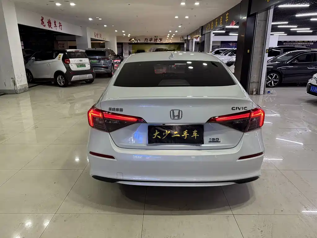 Honda Civic — фото 5