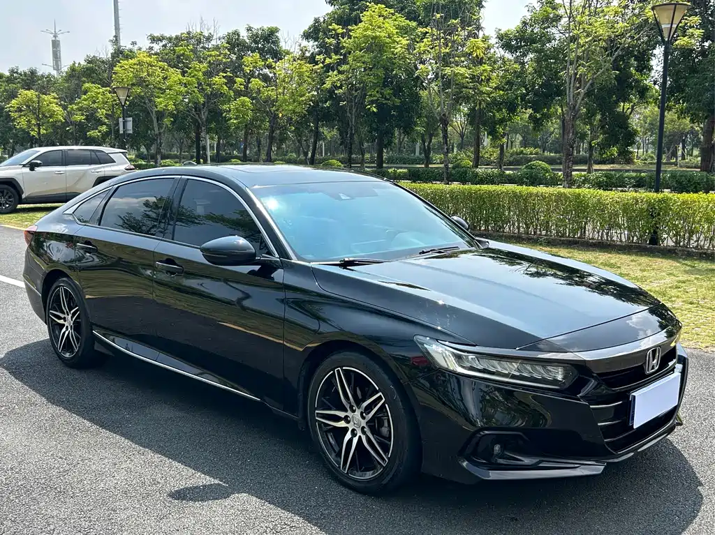 Honda Accord — фото 3