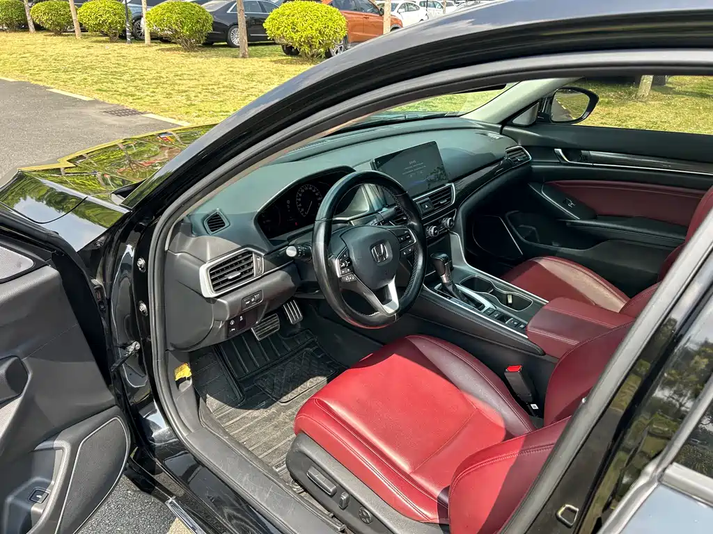 Honda Accord — фото 4