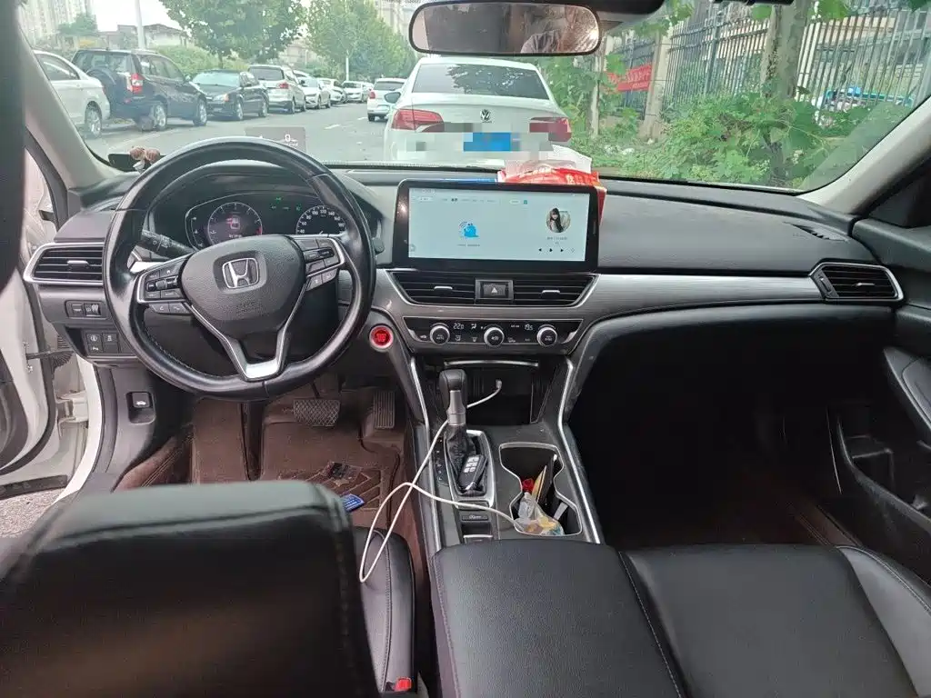 Honda Accord — фото 5