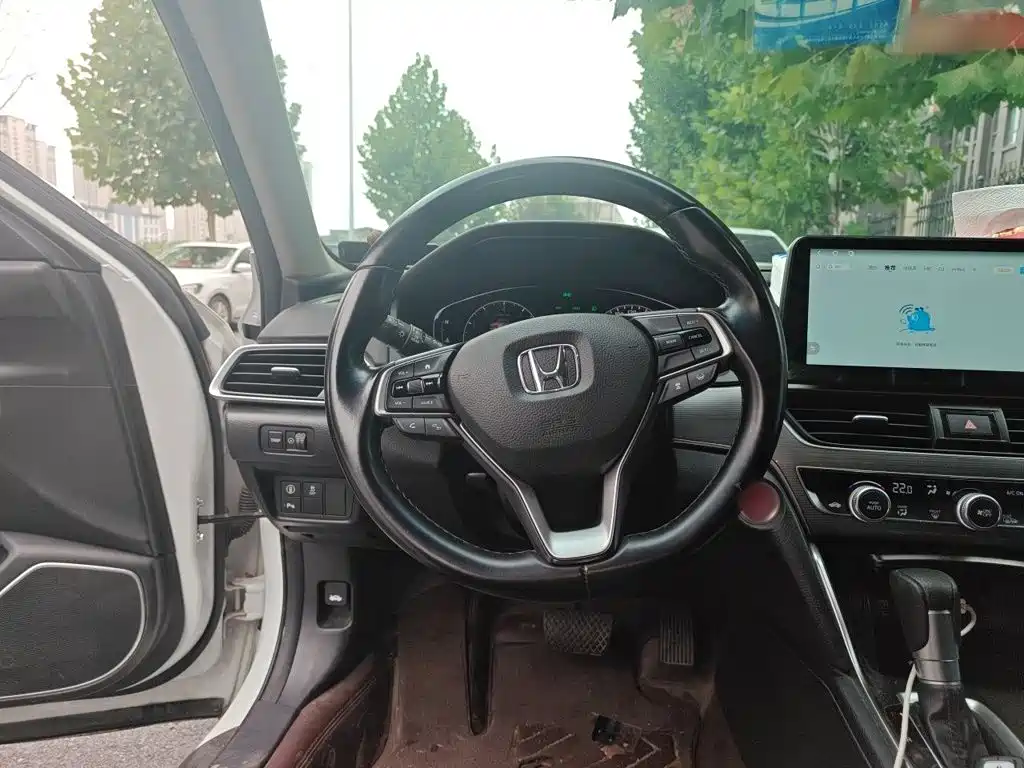 Honda Accord — фото 6