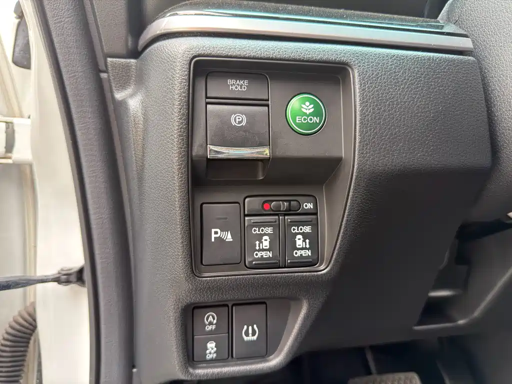 Honda Odyssey — фото 19