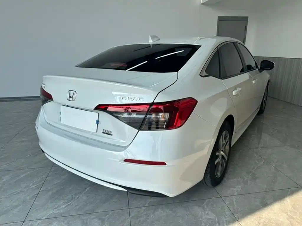 Honda Civic — фото 4