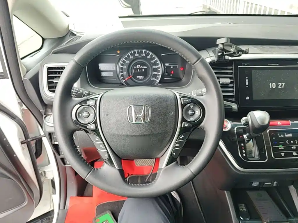 Honda Odyssey — фото 11