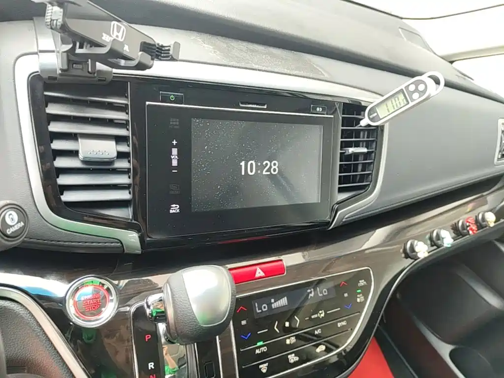 Honda Odyssey — фото 13
