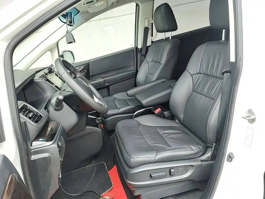 Honda Odyssey — фото 15