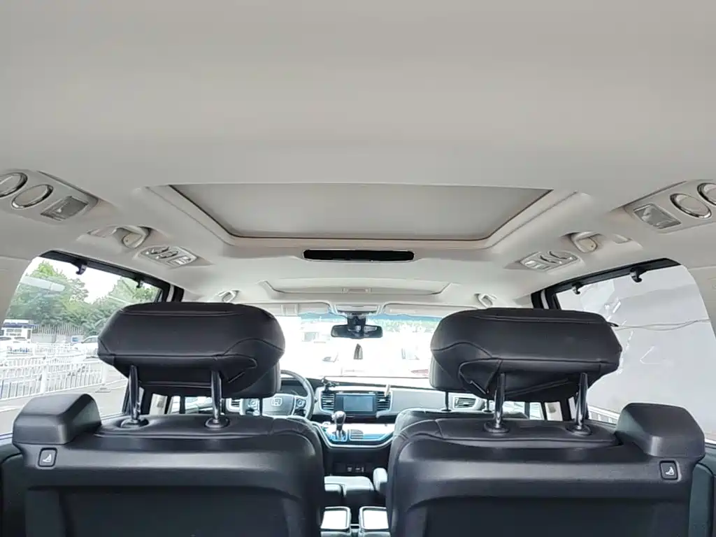 Honda Odyssey — фото 18