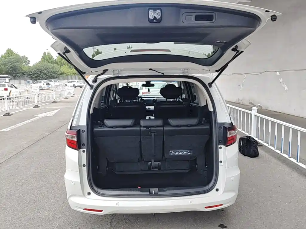 Honda Odyssey — фото 19