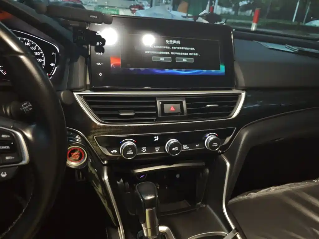 Honda Accord — фото 14