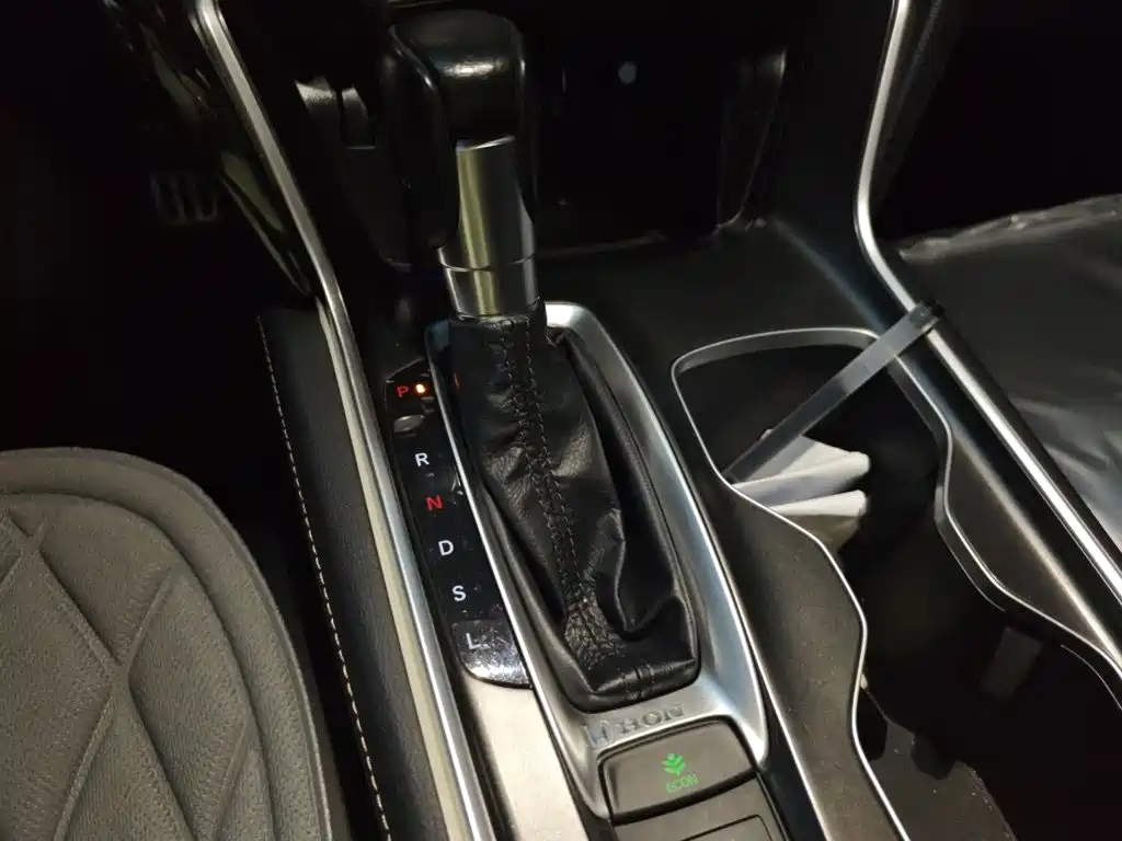 Honda Accord — фото 15