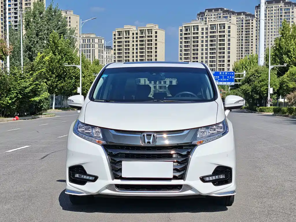 Honda Odyssey — фото 2