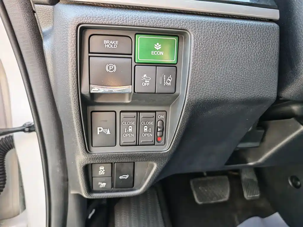 Honda Odyssey — фото 15