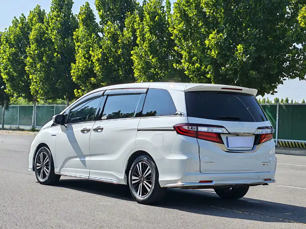 Honda Odyssey — фото 6