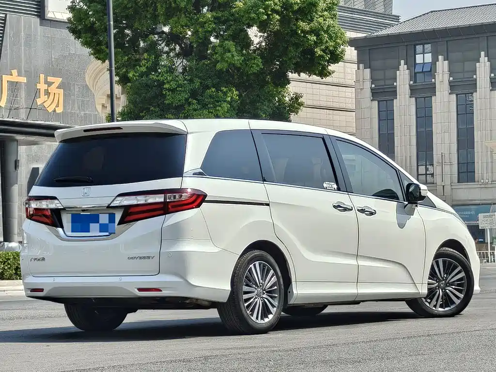 Honda Odyssey — фото 4