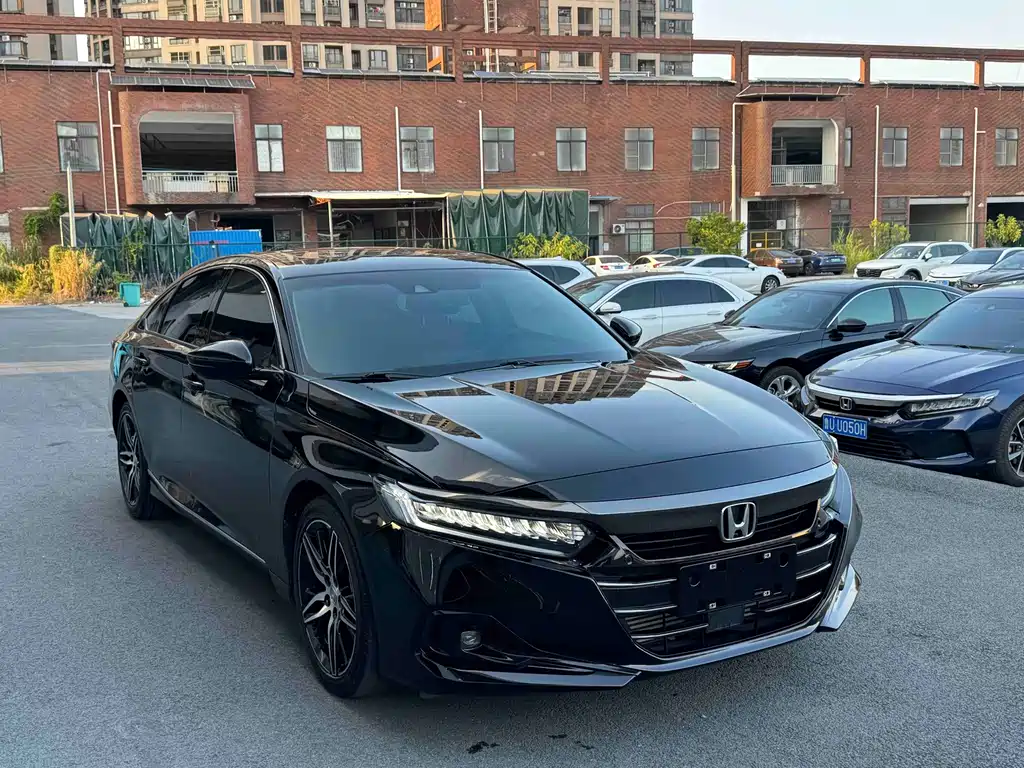 Honda Accord — фото 3