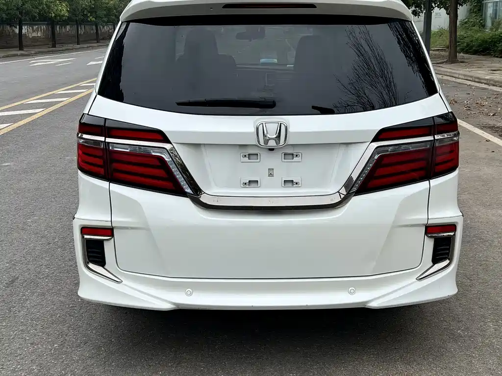 Honda Elysion — фото 10