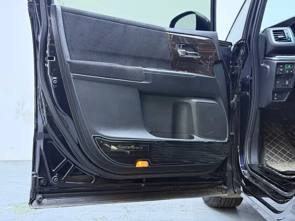 Honda Odyssey — фото 17