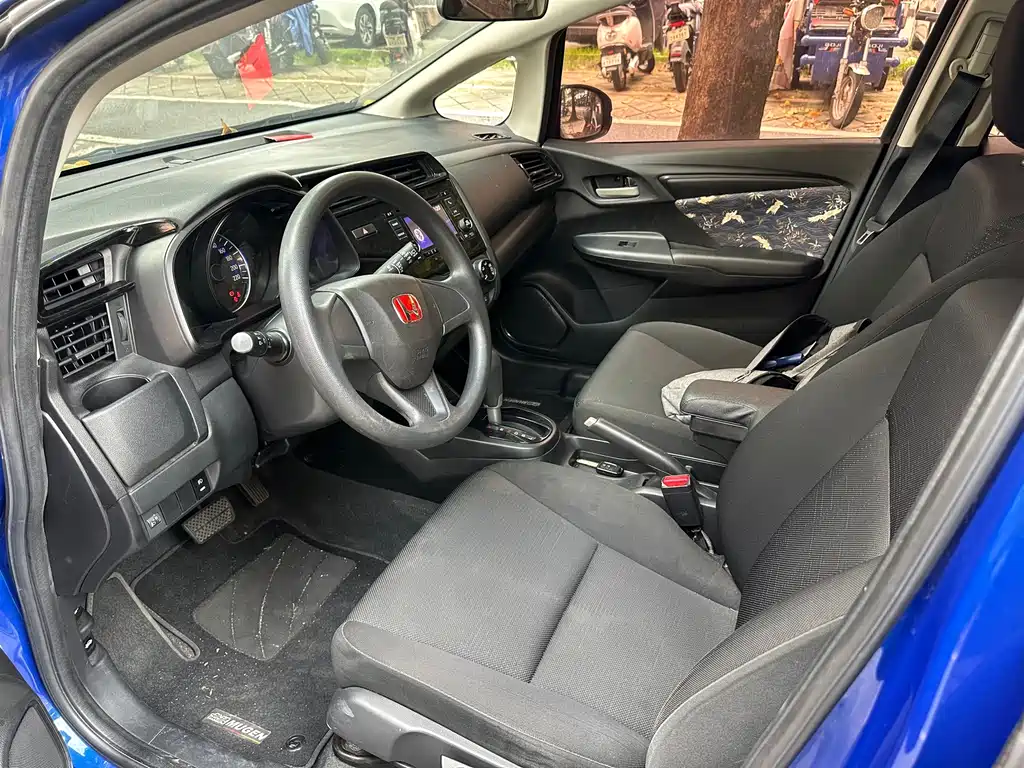 Honda Fit — фото 3