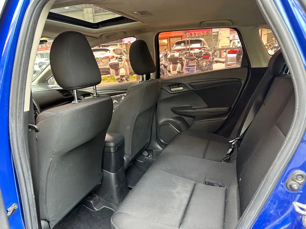 Honda Fit — фото 4
