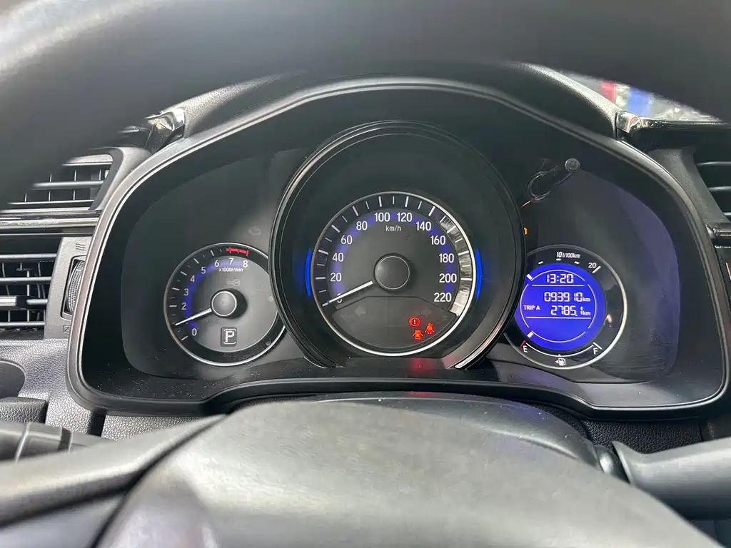 Honda Fit — фото 5
